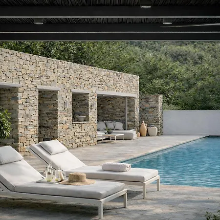 빌라 Spacious Luxury 5Br Villa With Private Pool In Traditional Tinos Village