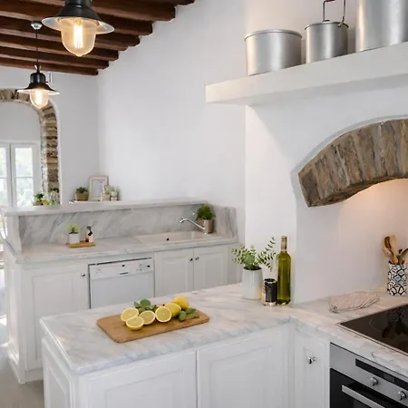 White Dovecote With Private Pool, Tinos Villa