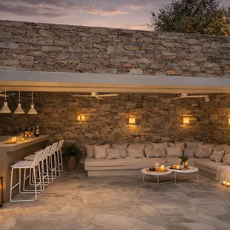 White Dovecote Villa With Private Pool, Tinos Vila *