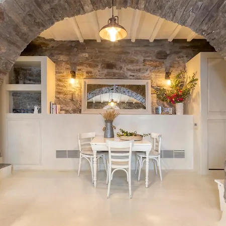White Dovecote Villa With Private Pool, Tinos Agapi