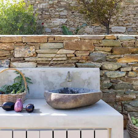 White Dovecote Villa Private Pool&Authentic Cycladic Charm in Agapi, Tinos