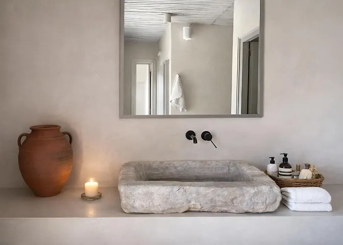 Spacious Luxury 5Br Villa With Private Pool In Traditional Tinos Village 빌라